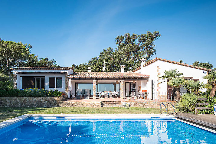 Fantástica casa en Mas Nou con espectaculares vistas
