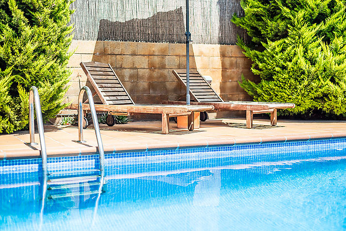Großes Haus mit Pool und Garten in Calonge