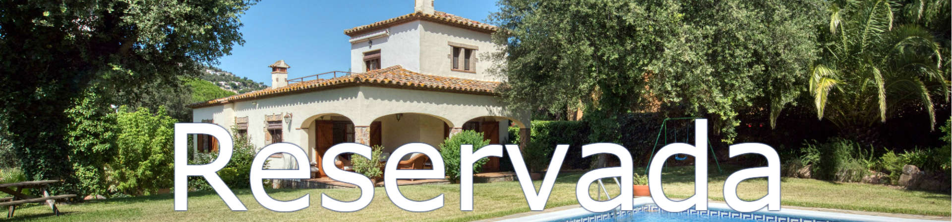 Excel·lent distribució, casa molt ben cuidada, carrer tranquil, privacitat