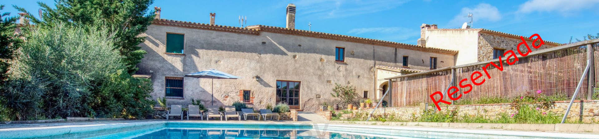 Antigua casa campesina en un pueblo tranquilo a 1.5 km del mar