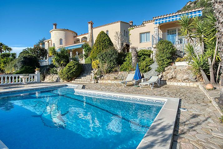 Casita con bonitas vistas