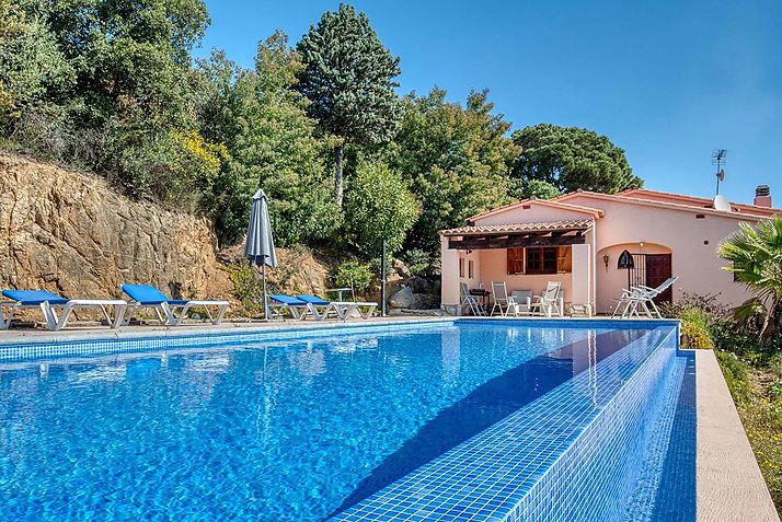 Casa Uli-Casa con bonita piscina