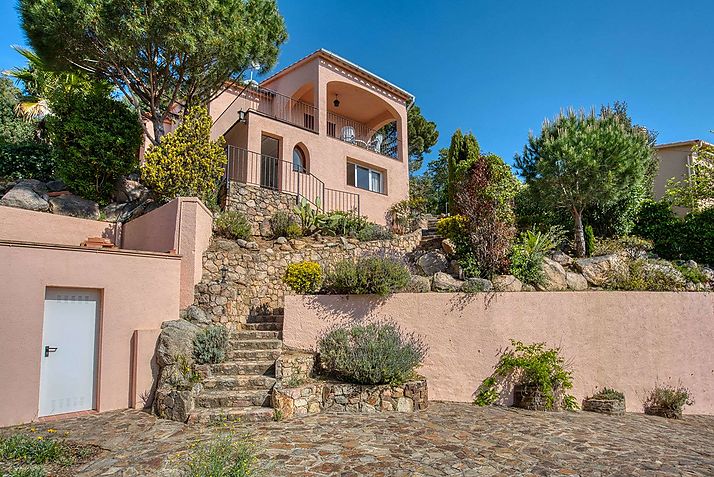 Casa Uli-Casa con bonita piscina