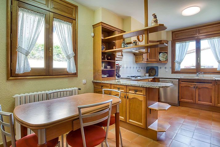 Bonica casa en una exel.lent zona