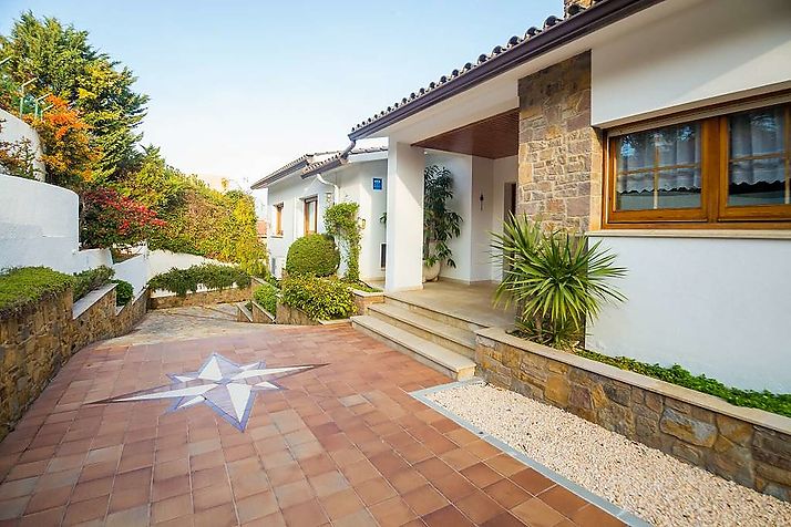 Schönes Haus mit privatem Garten