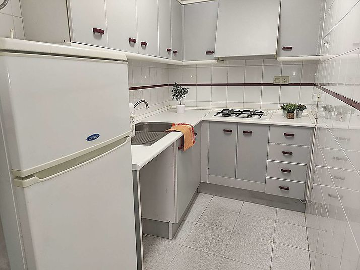 Apartament situat a 150m de la platja