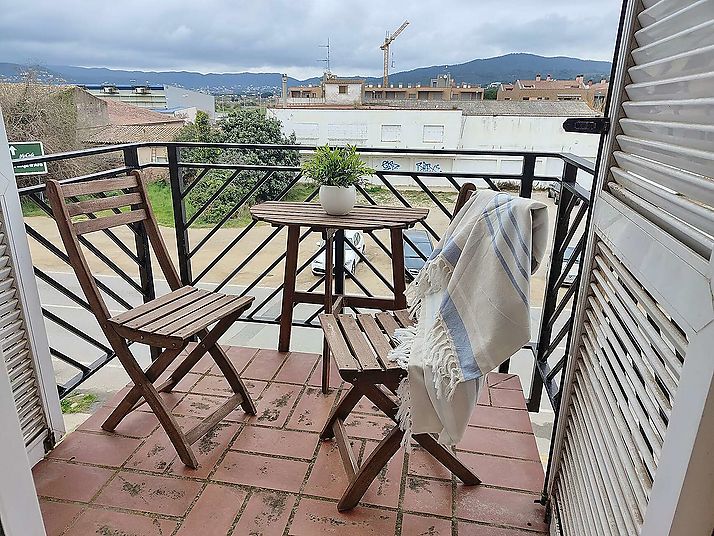 Apartament situat a 150m de la platja