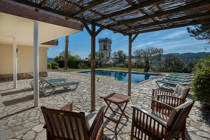 Magnificent house with pool and garden in Calonge
