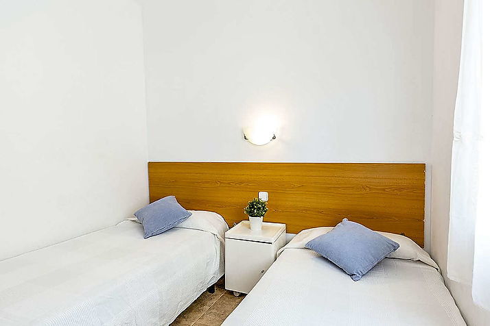 Fabelhafte Wohnung im Erdgeschoss, komplett renoviert und in unmittelbarer Nähe zum Strand in Torre Valentina gelegen