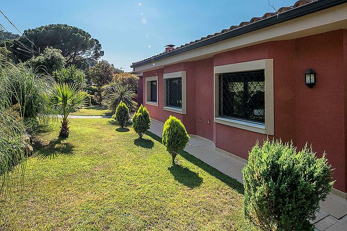 Beautiful villa on the Golf Course of Santa Cristina d'Aro.