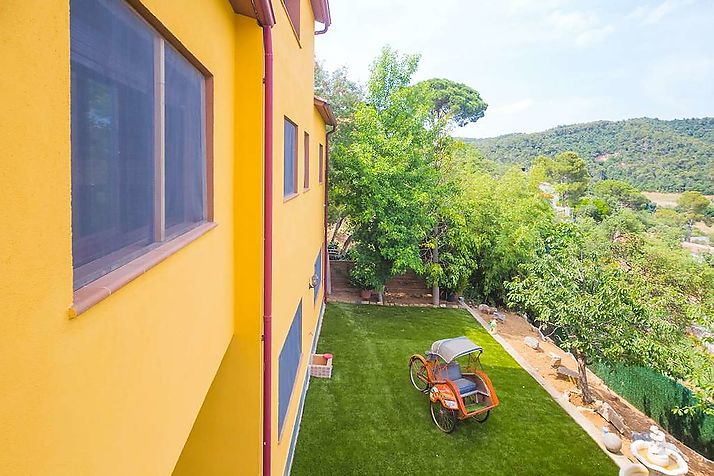 Beautiful house with sea and mountain views in Vall LLobrega