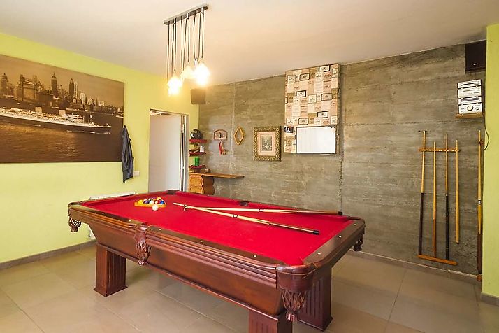 Beautiful house with sea and mountain views in Vall LLobrega