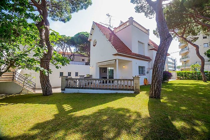 House in the center of Playa de Aro and 100m from the beach