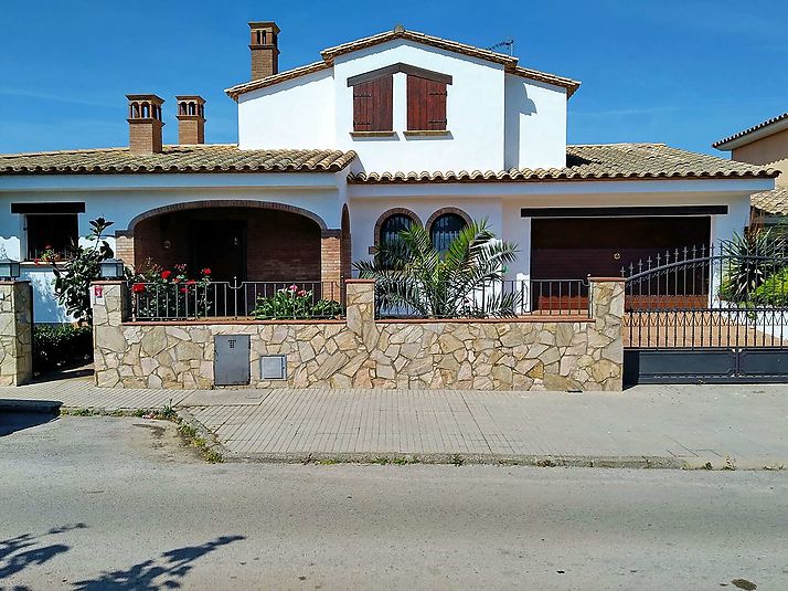 Charmante Villa in Mas Barceló, nicht weit vom Zentrum von Calonge entfernt