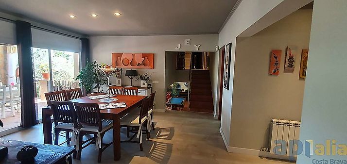 Bonita casa en urbanización en Mas Pere