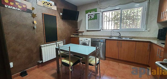 Bonita casa en urbanización en Mas Pere