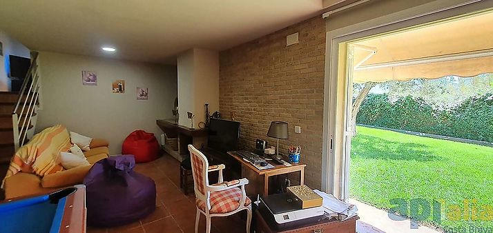 Bonita casa en urbanización en Mas Pere