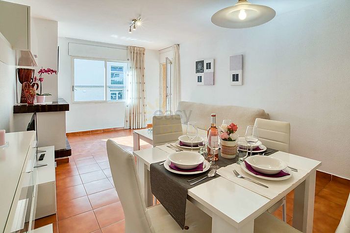 Practical flat 150m from the beach