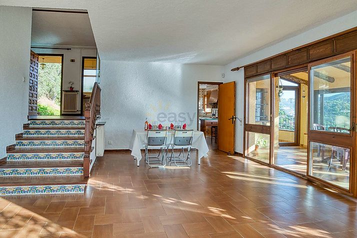 Una gran casa con magníficas vistas al mar