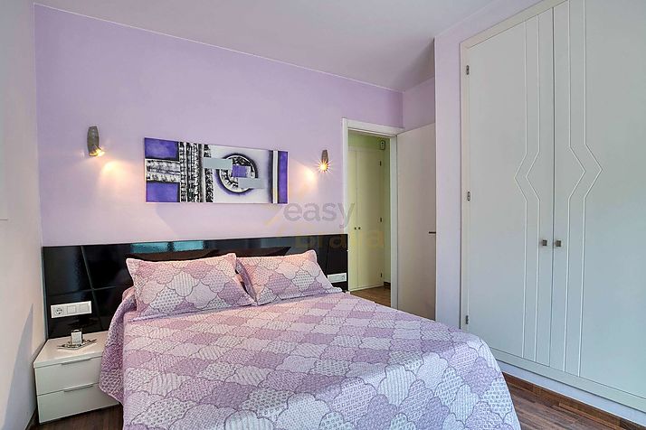 Xalet d'estil contemporani, amb piscina i en perfecte estat