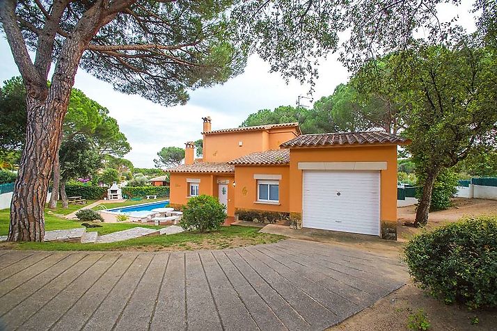 Independent House, with pool, 5 min from Platja d