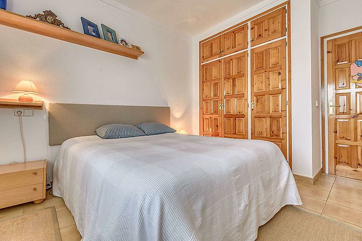 ¿Buscas una  gran casa para entrar a vivir y con piscina?