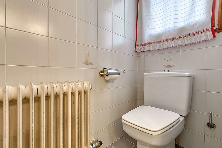 ¿Buscas una  gran casa para entrar a vivir y con piscina?