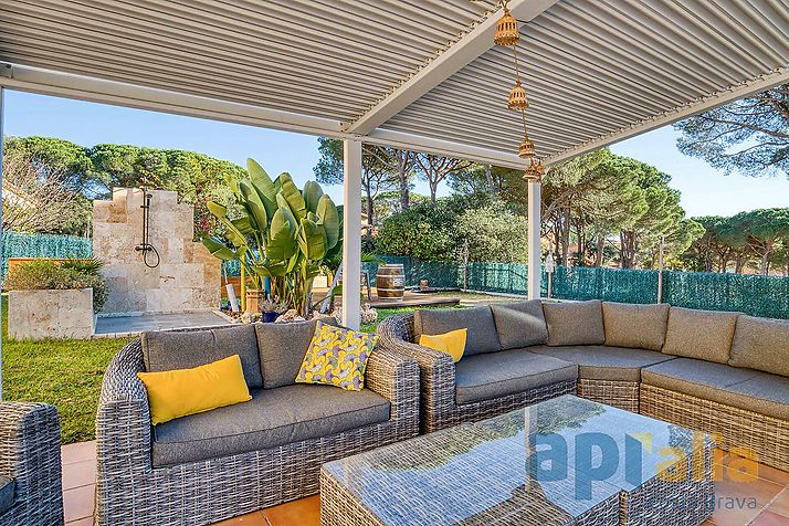 Xalet en excel·lents condicions per a estil de vida tranquil alhora a prop de tots els serveis