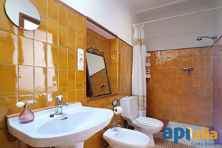 Large town house with pool, Palamós center
