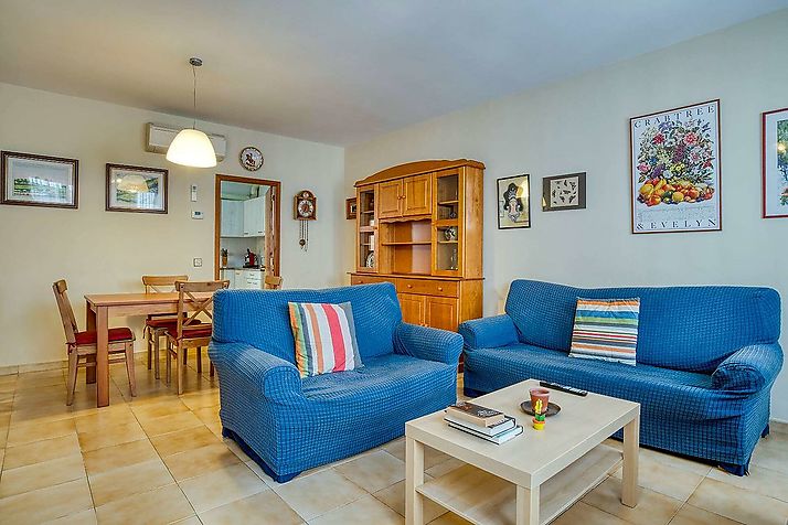 House in the center a few meters from Rambla Vidal