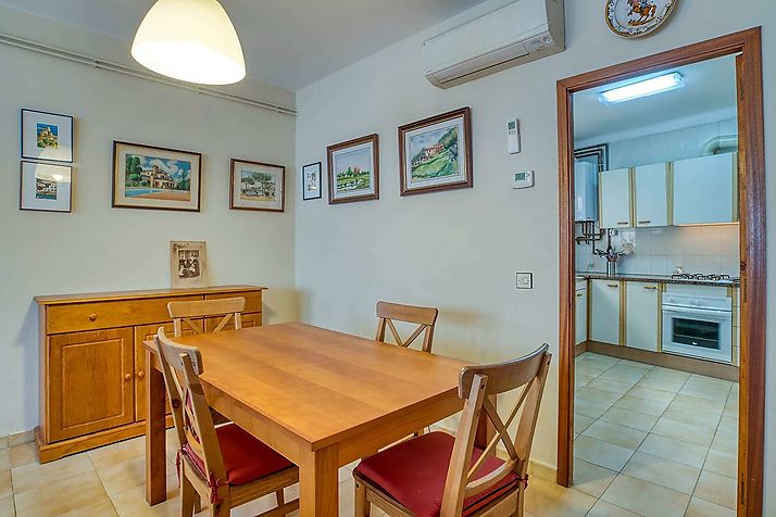 House in the center a few meters from Rambla Vidal