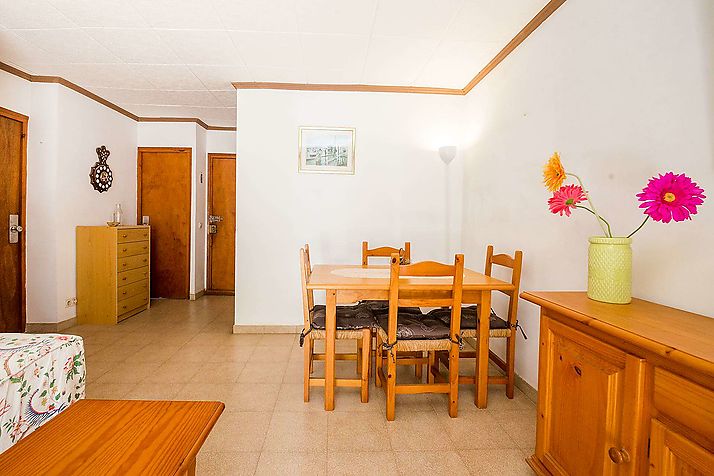 Schöne Wohnung in der Nähe des Meeres