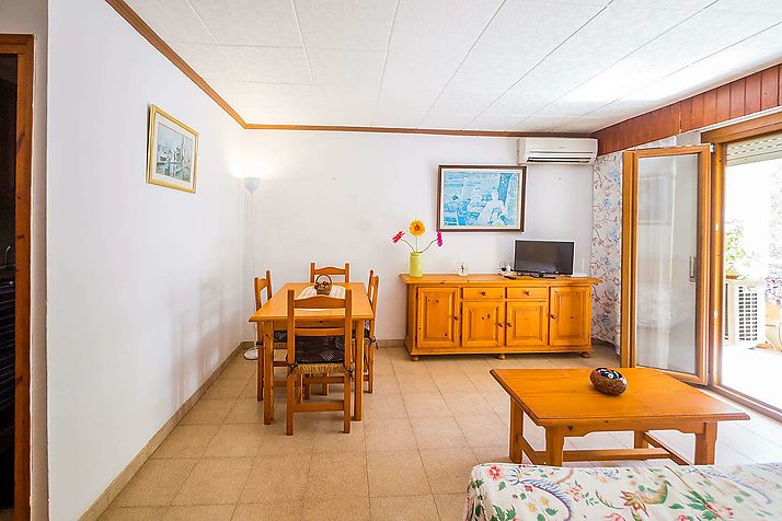 Schöne Wohnung in der Nähe des Meeres