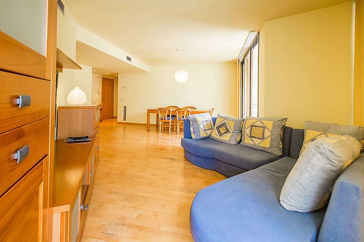 Zentrale Wohnung in Platja d'Aro mit Garage