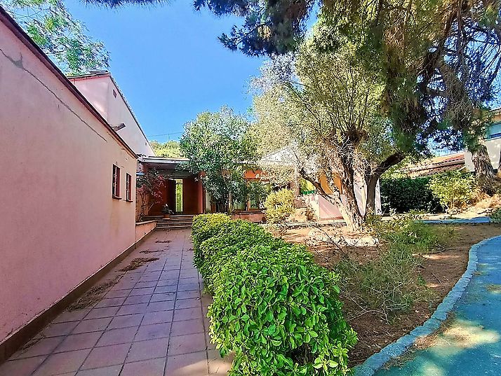 Cozy house with garden in Puig Ses Forques