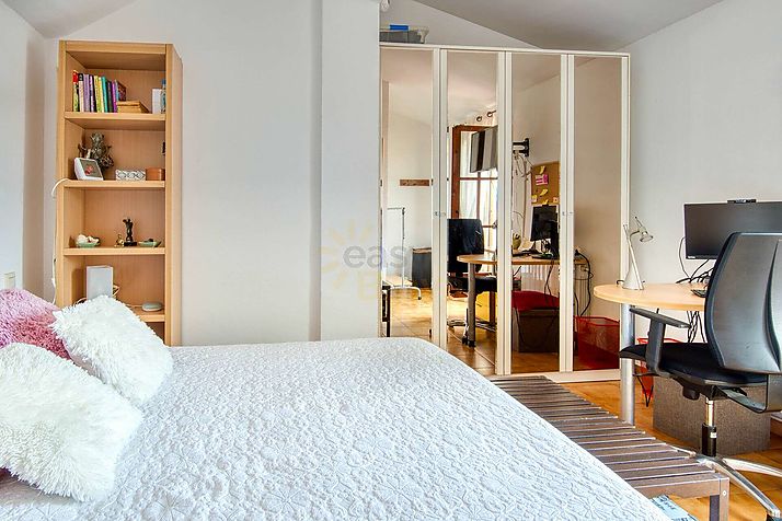 Una casa a 9 minutos del mar, con piscina y 4 dormitorios!
