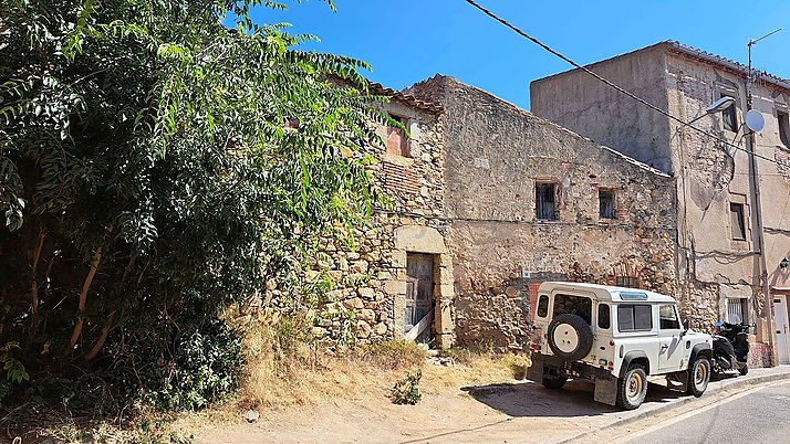 Una ruïna amb un excel·lent potencial al centre de Calonge