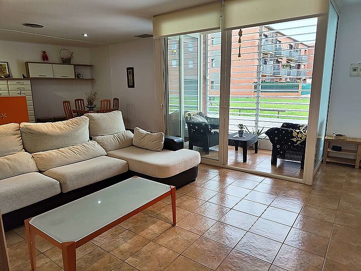 Ground floor apartment 350m from the beach