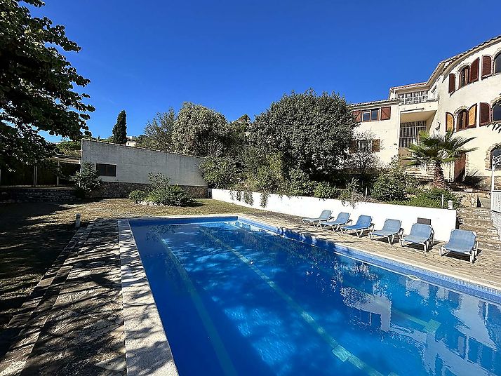 GREAT OPPORTUNITY! TOWER FOR SALE IN CALONGE